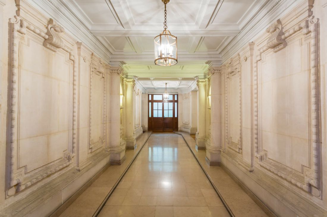 Rez-de-chaussée : idéal pour exercer une profession libérale !