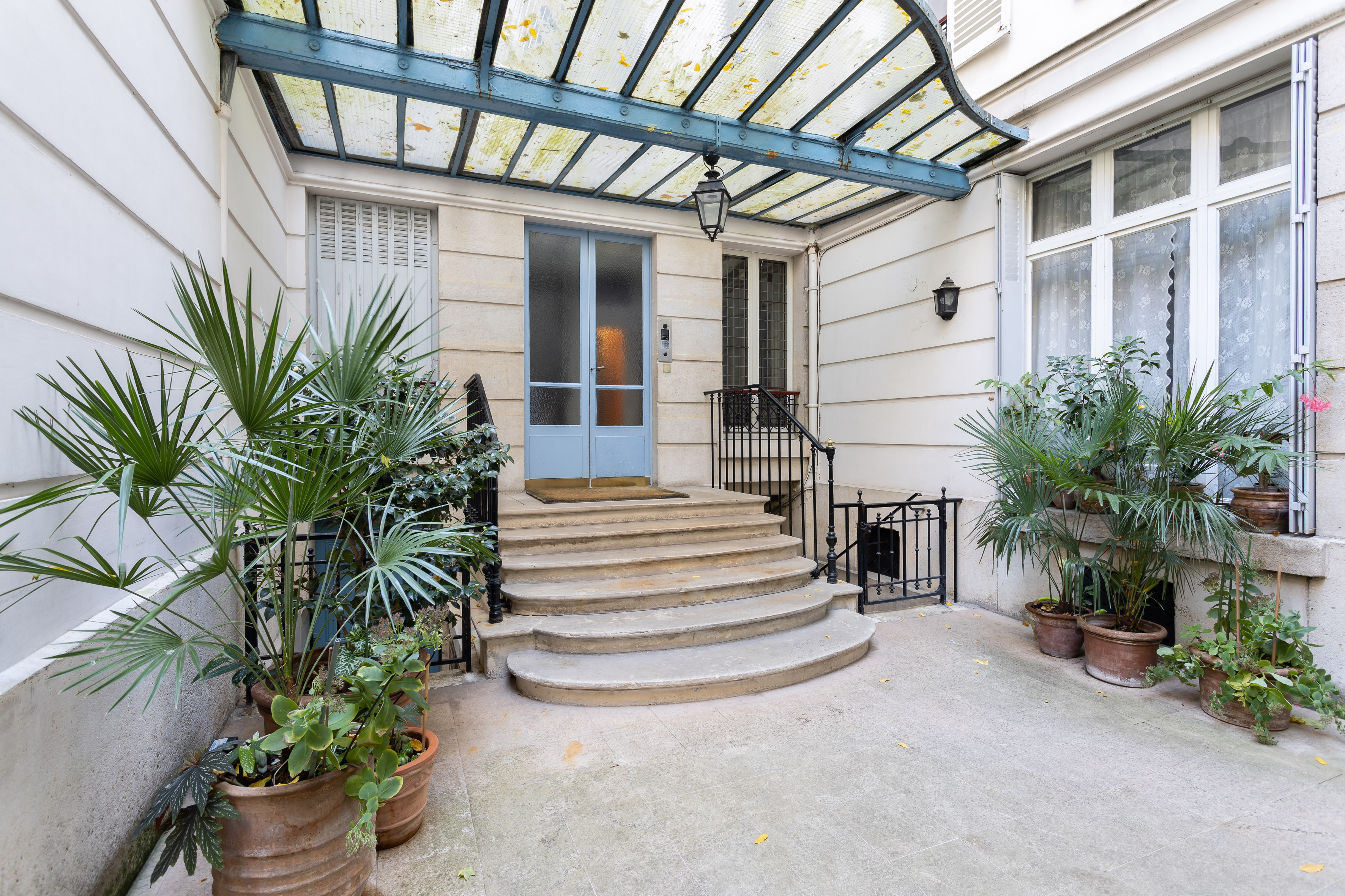 Système d'alarme et sécurité en rez-de-chaussée